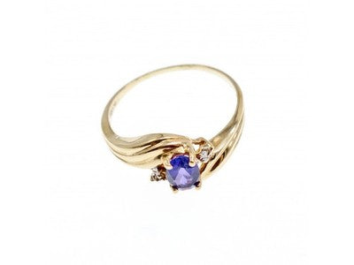 10K Yellow Gold Amethyst & Diamonds Ring Size 5.5