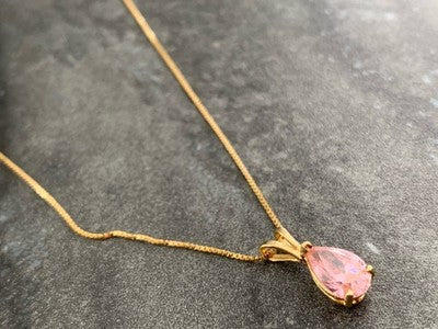 14 K Yellow Gold Morganite Chain With Pendant