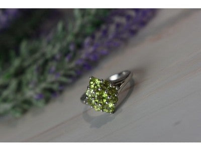 925 Sterling Silver Peridot Ring Size 8