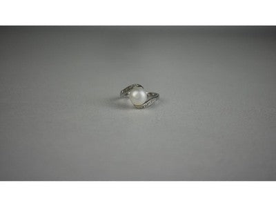 925 Sterling Silver Pearl & Colorless Spinel Ring Size 8