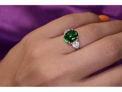 925 Sterling Silver Emerald & CZ Ring Size 6.5