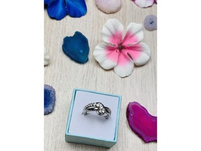 925 Sterling Silver White Topaz Ring Size 6.5