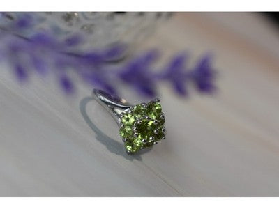 925 Sterling Silver Peridot Ring Size 8