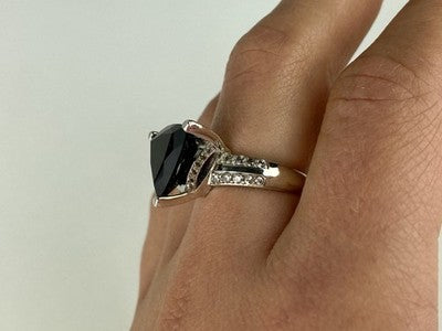 925 Sterling Silver Black Nephrite ( Jade ) & Quartz Ring Size 8