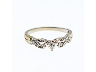 10K White Gold Diamonds Ring Size 7.5