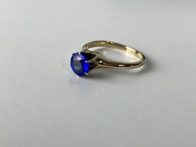 10K Yellow Gold Tanzanite Ring Size 5.5