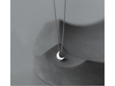 925 Sterling Silver "Moon" Chain With Pendant