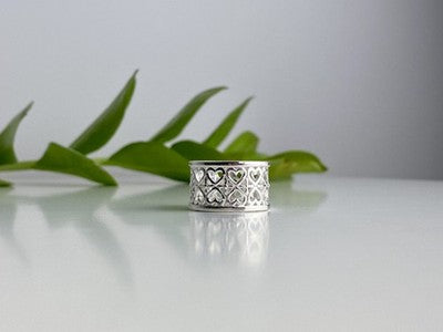 925 Sterling Silver "Hearts" Ring Size 6.5