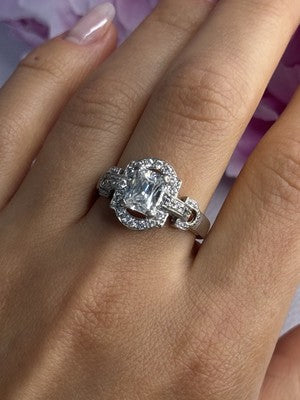 Beautiful 925 Sterling Silver CZ Ring Size 10