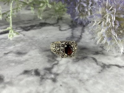 925 Sterling Silver Garnet & Marcasites Ring Size 6.75