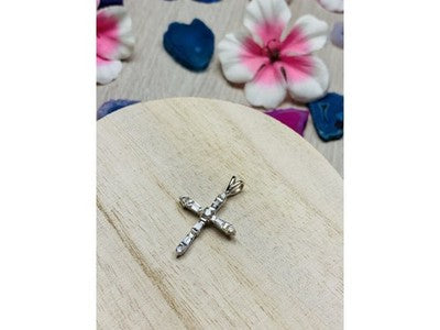 925 Sterling Silver CZ Cross Pendant
