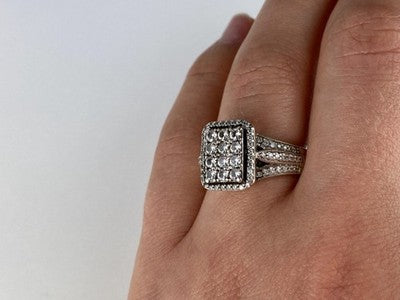 925 Sterling Silver CZ Ring Size 7
