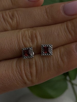 Lovely 10K White Gold Stud Red Garnet Earrings