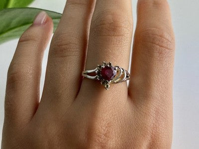 925 Sterling Silver Spinel "Heart" Ring Size 9