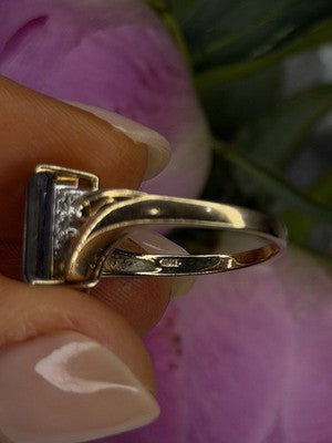 Elegant 10K Yellow Gold Blue Topaz & Diamond Ring Size 7