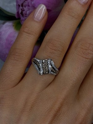 10K White Gold Chocolate Brown & White Diamonds Ring Size 7