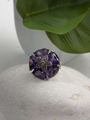 925 Sterling Silver Amethyst & Marcasite Flower Ring Size 7.5