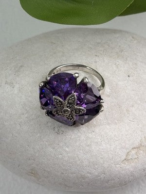 925 Sterling Silver Amethyst & Marcasite Flower Ring Size 7.5