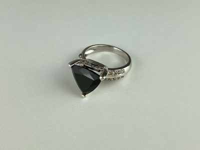 925 Sterling Silver Black Nephrite ( Jade ) & Quartz Ring Size 8