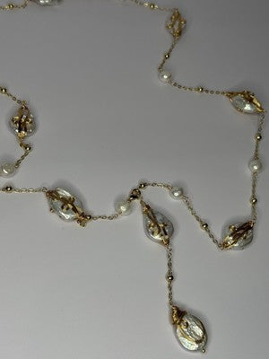 GOLD PLATED PEARL NECKLACE APPROX LENGTH 32 INCH BOTTOM OF PENDANT 4 INCH