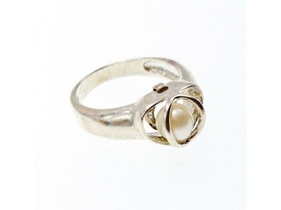 925 Sterling Silver Pearl Ring Size 6.5