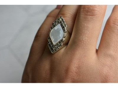 925 Sterling Silver Mother OF Pearl & Marcasites Ring Size 6.5