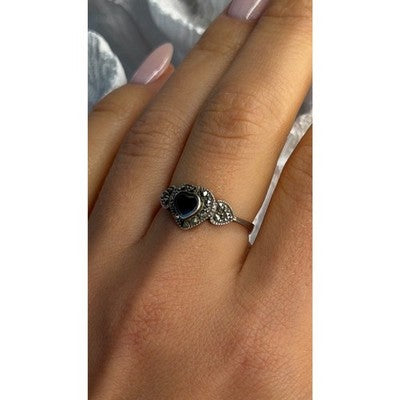 925 Sterling Silver Onyx & Marcasite Heart Ring Size 8