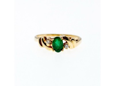 14K Yellow Gold Emerald & Diamonds Ring Size 8