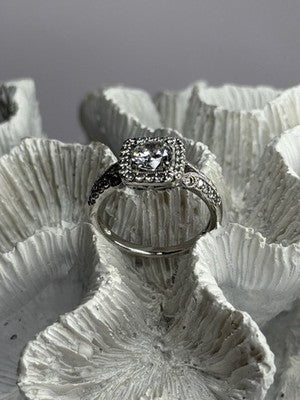 Shiny 925 Sterling Silver Cz Ring Size 10