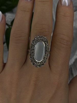 Elegant Vintage 925 Sterling Silver White Abalone & Marcasite Ring Size 9