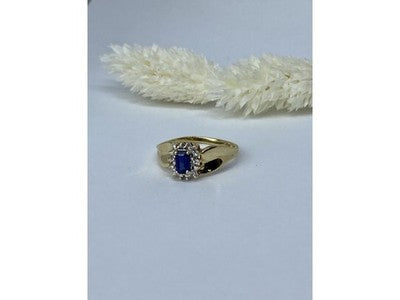 10K Yellow Gold Sapphire & Diamonds Ring Size 6.5