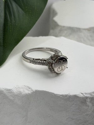 AshleyMaria Monogram 925 Sterling Silver Ring Size 8