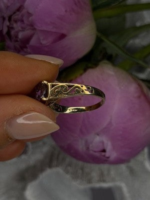 10K Yellow Gold Amethyst Filigree Design Ring Size 7.5