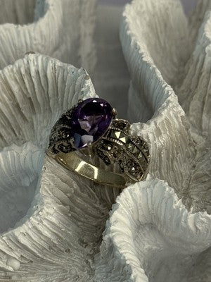 925 Sterling Silver Amethyst & Marcasite Ring Size 7