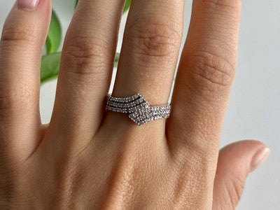 925 Sterling Silver White Topaz Ring Size 9