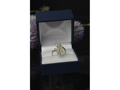 925 Sterling Silver CZ "Delicate Flowers" Ring Size 6.5
