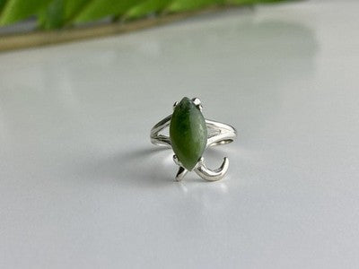 925 Sterling Silver Green Nephrite Ring Size 6.5