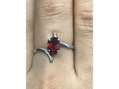 925 Sterling Silver Garnet Ring Size 8