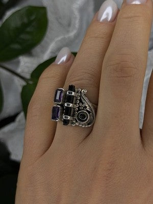Unique Design Vintage 925 Sterling Silver Amethyst & Onyx & Peridot Ring Size 7