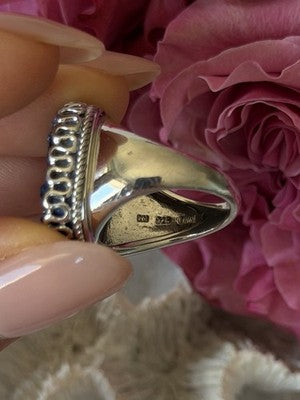 Beautiful 925 Sterling Silver Marcasite Ring Size 5