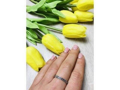 925 Sterling Silver Band Ring Size 9