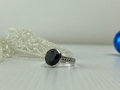 925 Sterling Silver Black Onyx Ring Size 8