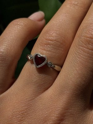 Romantic 10K White Gold Ruby & Diamonds Heart Ring Size 6.5
