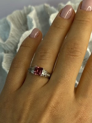 10K White Gold Spinel & Diamonds Ring Size 7
