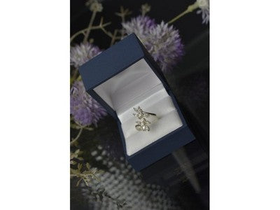 925 Sterling Silver CZ "Delicate Flowers" Ring Size 6.5