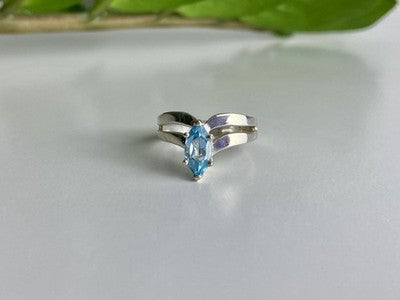 925 Sterling Silver Paraiba Tourmaline Ring Size 8