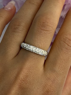 Classy 925 Sterling Silver CZ Ring Size 7.5