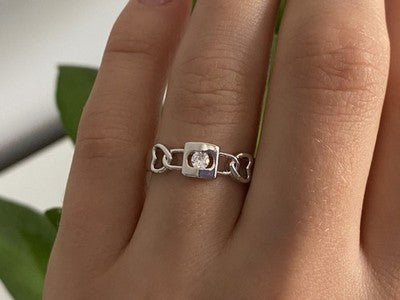 925 Sterling Silver CZ Ring Size 8