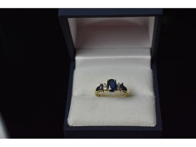 14K Yellow Gold Sapphire & Diamonds Ring Size 7