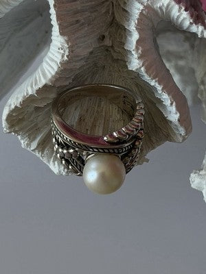 925 Sterling Silver Pearl Ring Size 6
